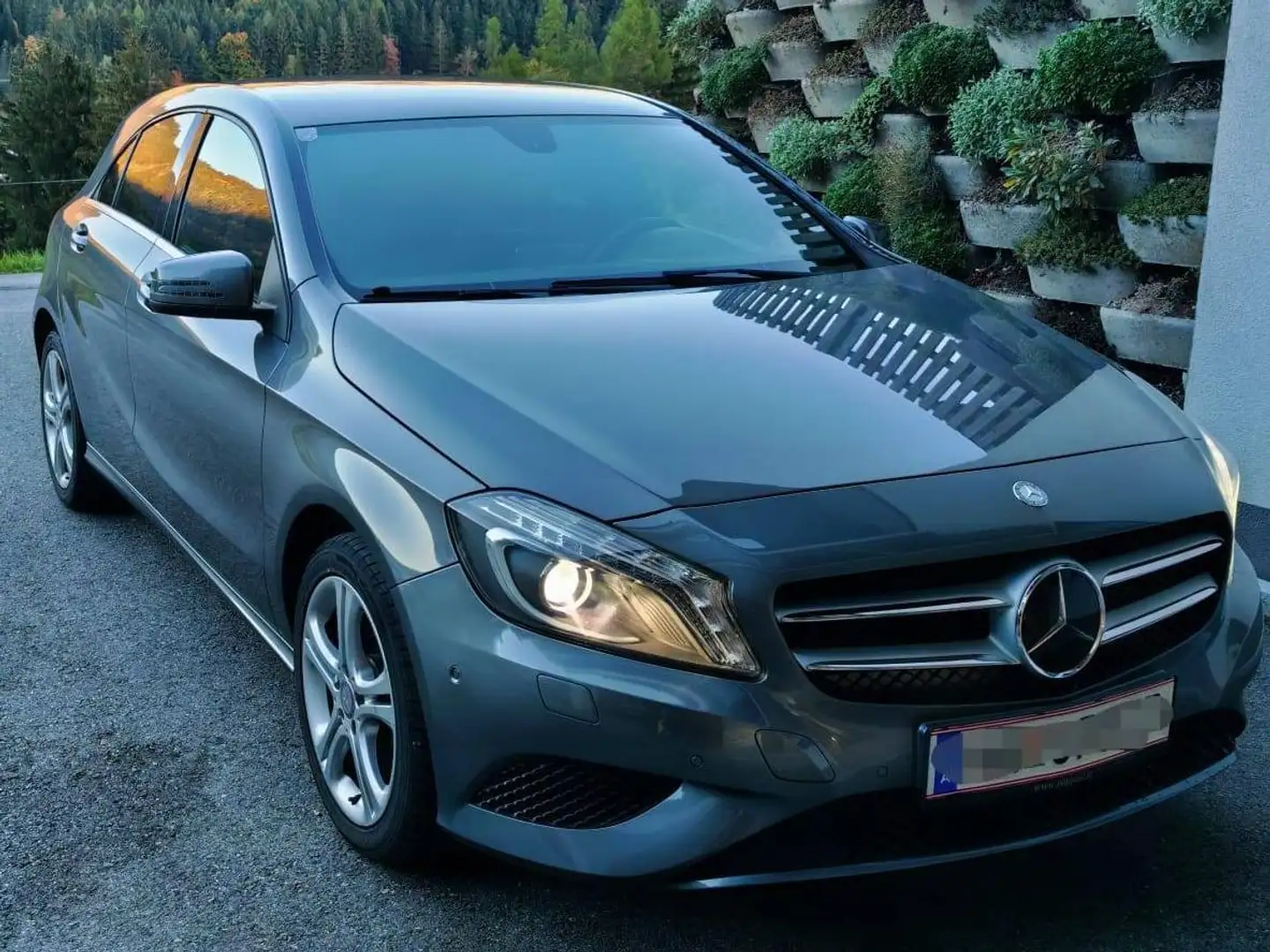 Mercedes-Benz A 180 CDI Lifestyle Edition Grau - 1