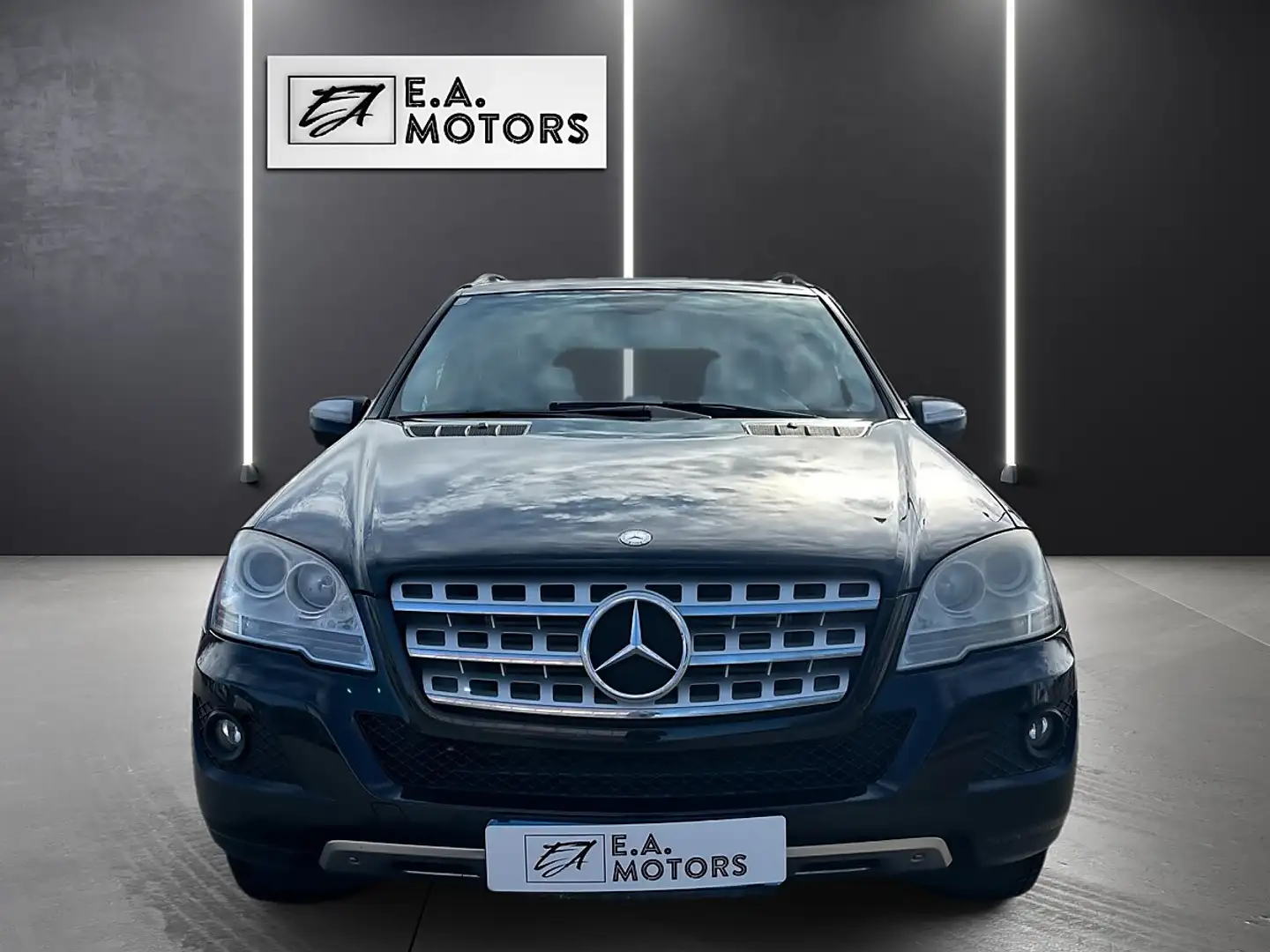 Mercedes-Benz ML 300 CDI BlueEfficiency 4MATIC Aut. DPF Schwarz - 2