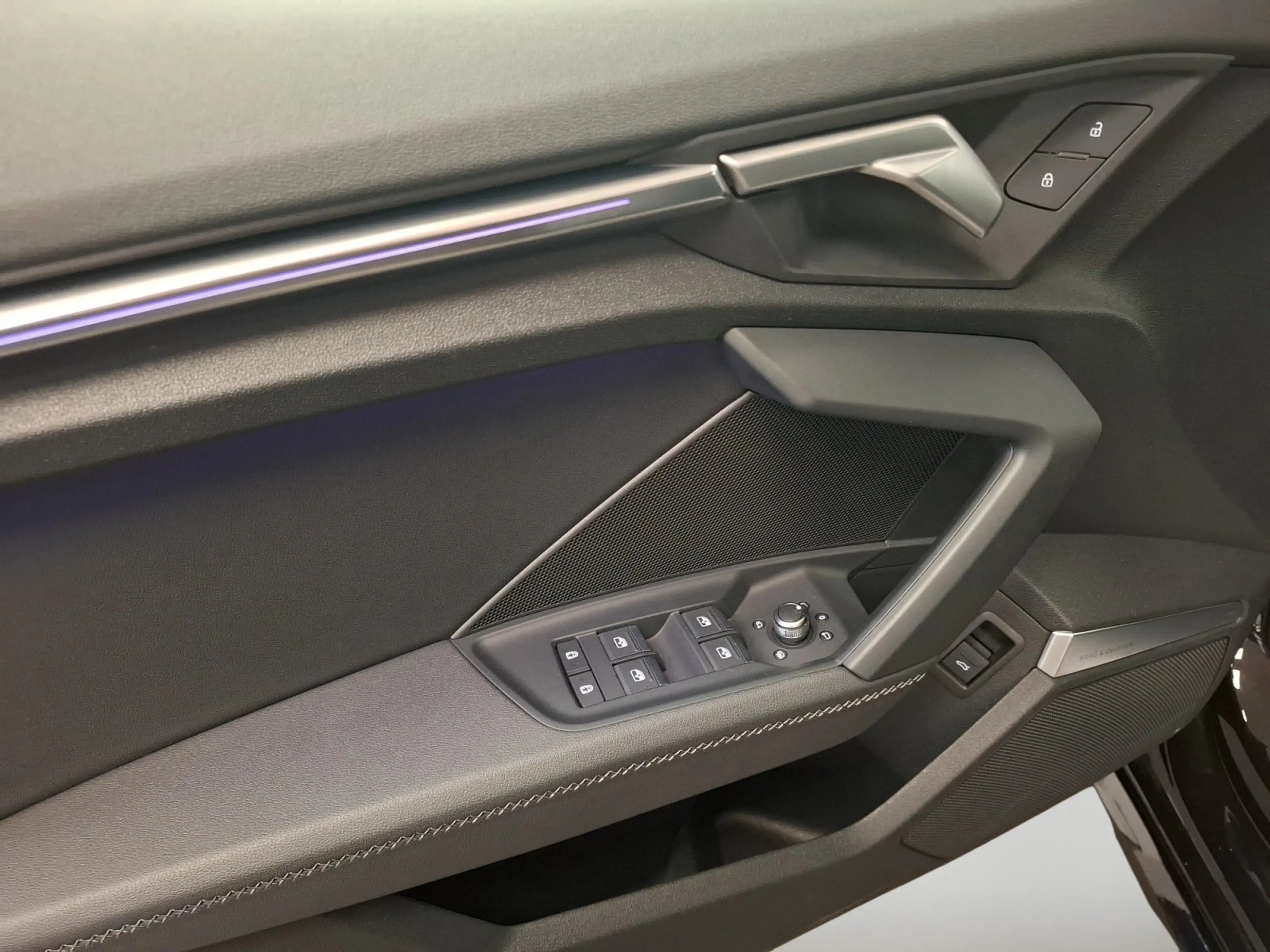 Audi S3 2.0 TFSI quattro Matrix RFK B&O CarPlay — photo 15