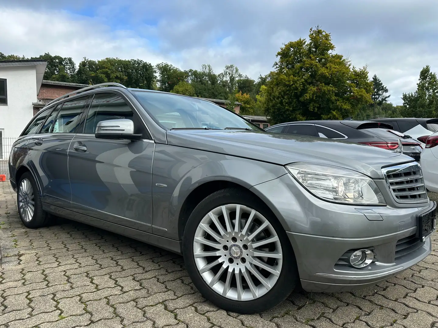 Mercedes-Benz C 220 CDI Aut+1.HAND+BI-XENON+KLIMATR+ESD+AHK Grau - 2