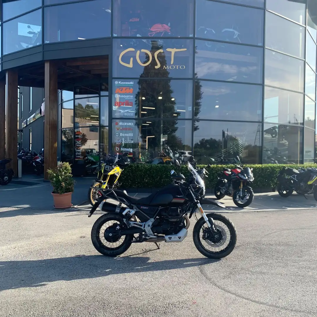 Moto Guzzi V 85 - 1