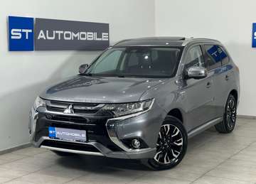 PHEV Instyle 4WD Aut. // NAVI // KAMERA //