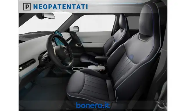Mini Hatch view 4
