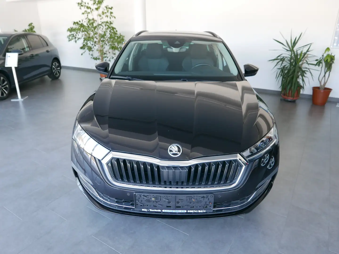 Skoda Octavia Style DSG LED SmartLink NAVIRückfahrk Kessy ACC Schwarz - 2
