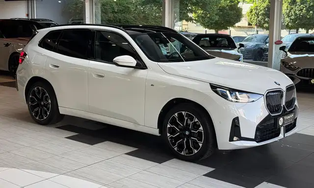 BMW X3 view 4