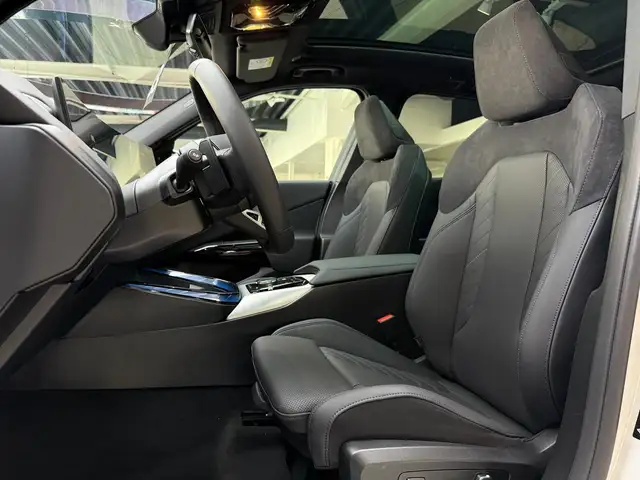 BMW X3 view 13