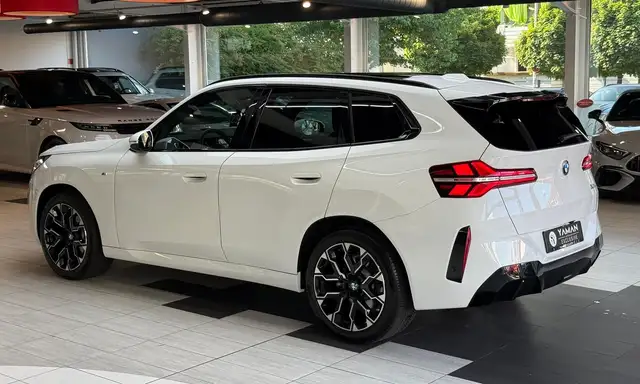 BMW X3 view 9