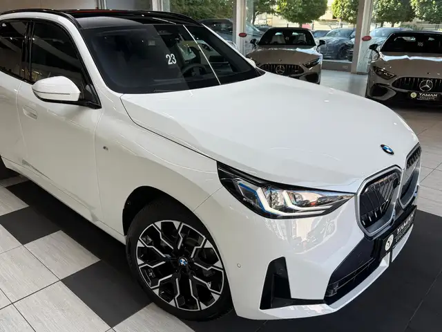 BMW X3 view 5