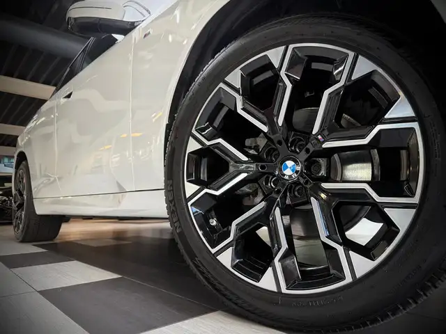 BMW X3 view 6