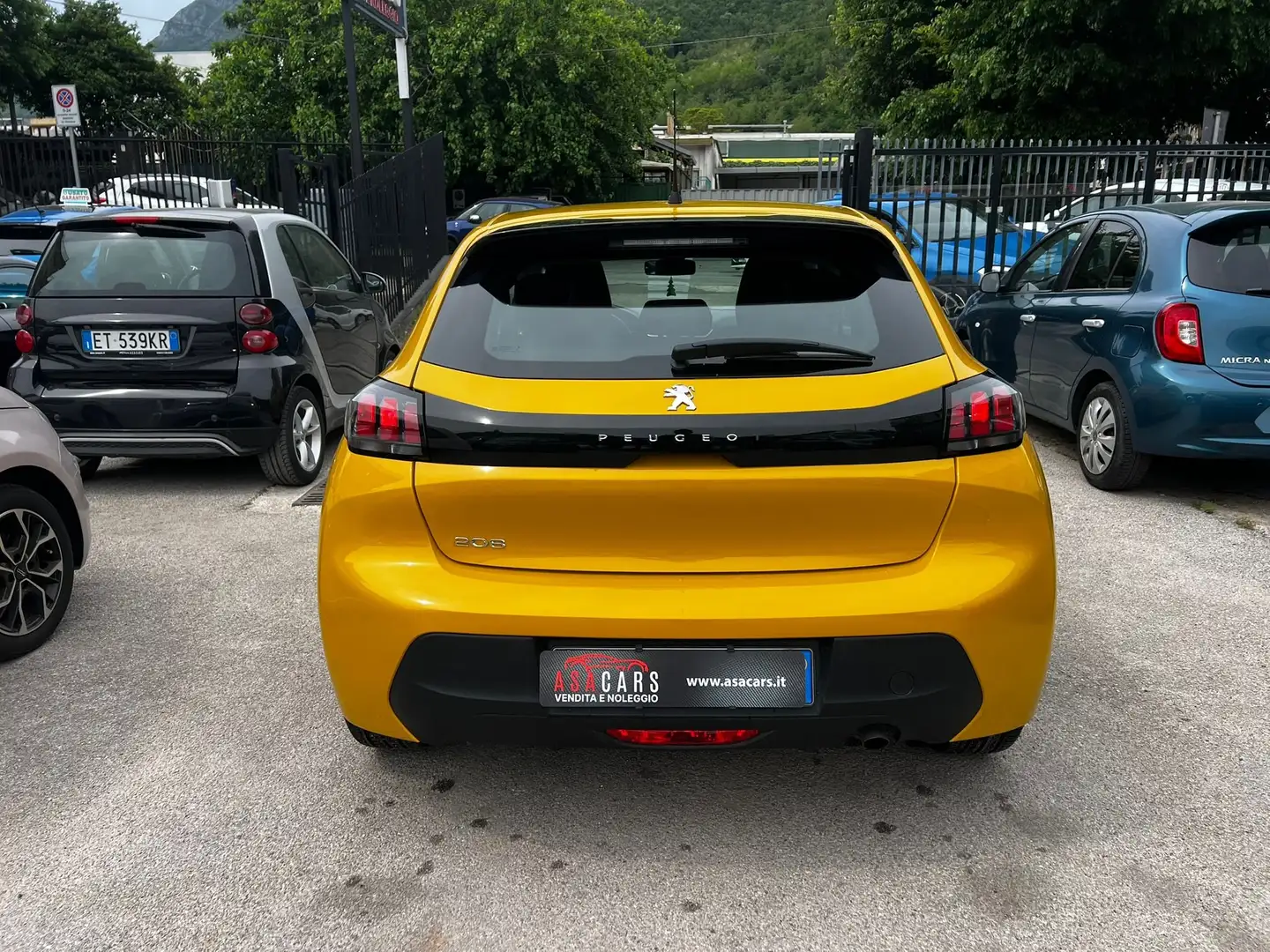 Peugeot 208 208 1.2 puretech Allure Oro - 2
