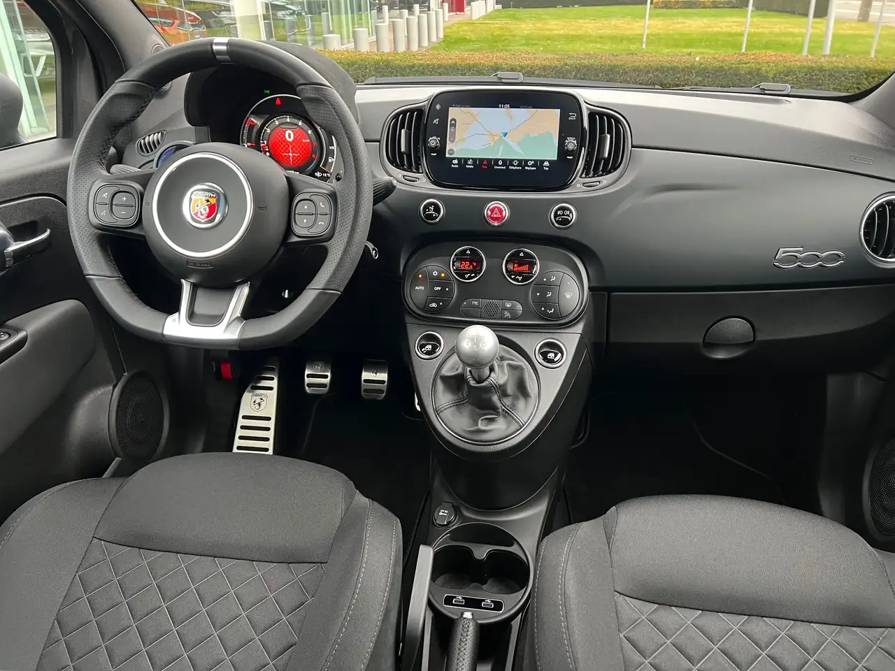 Abarth 595C 2023 — фото 15