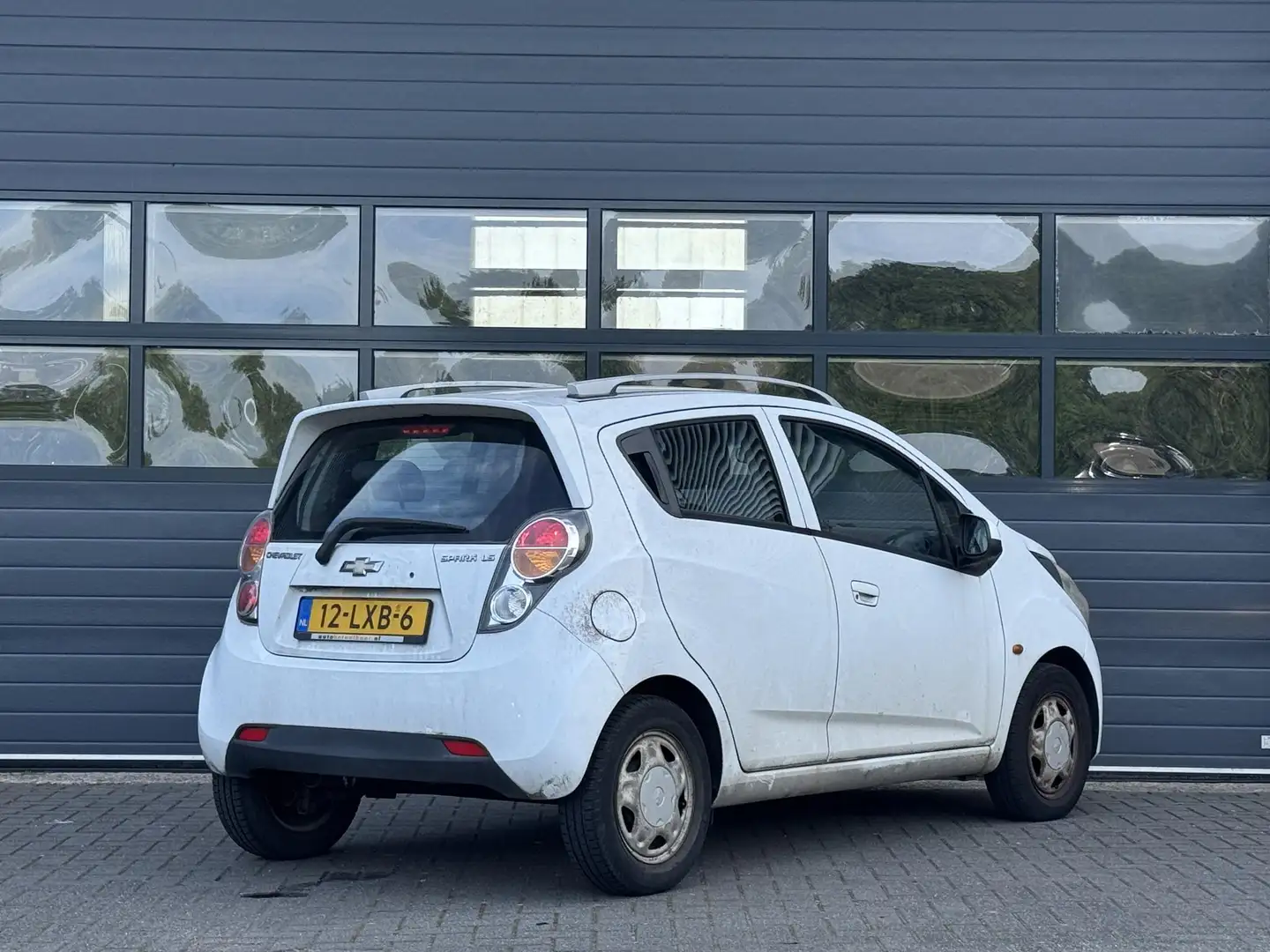 Chevrolet Spark 1.0 16V LT // MEENEEMPRIJS Weiß - 2