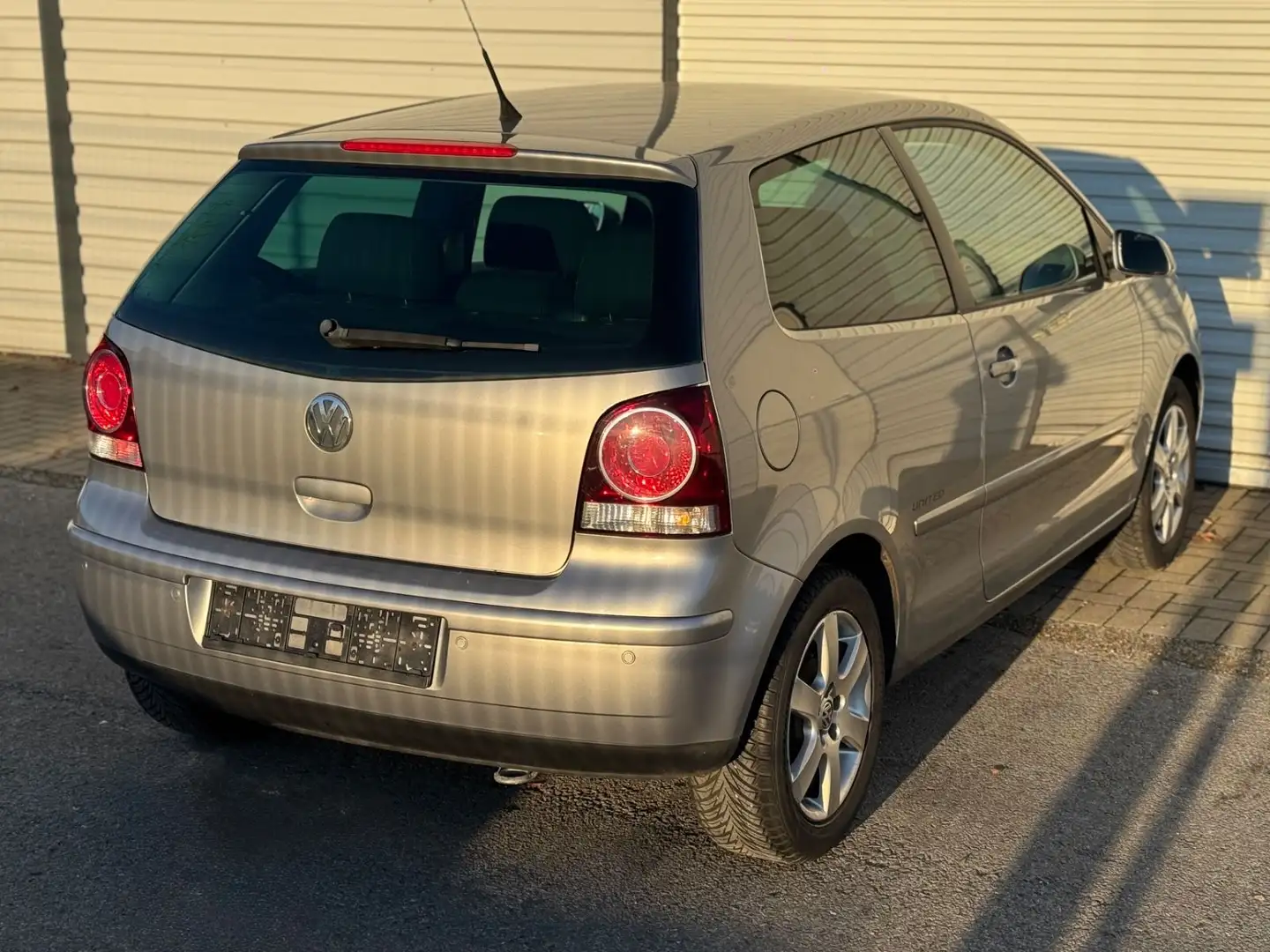 Volkswagen Polo 1.2-Klima-PDC-TÜV 11/27-Sitzheiz-Reifen NEU Argent - 2