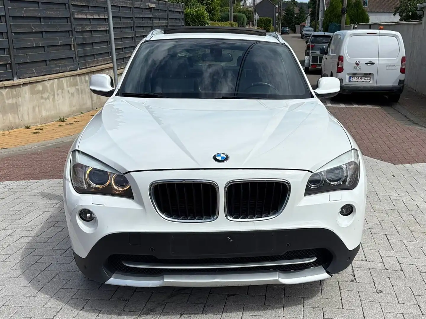 BMW X1 2.0D xDrive20 Boitemanuelle/120 kw/Marchand/Export Blanc - 2