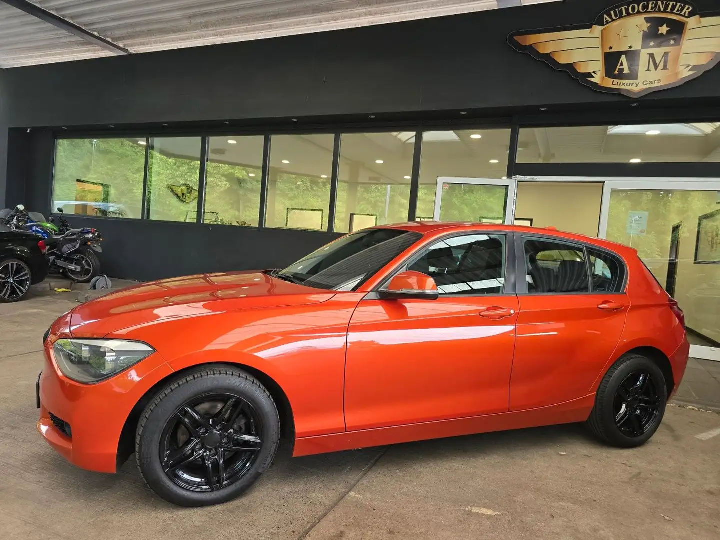 BMW 116 i Lim. 5-Tür F20 KLIMA/PDC/SITZHEIZUNG/LM-17" Pomarańczowy - 2