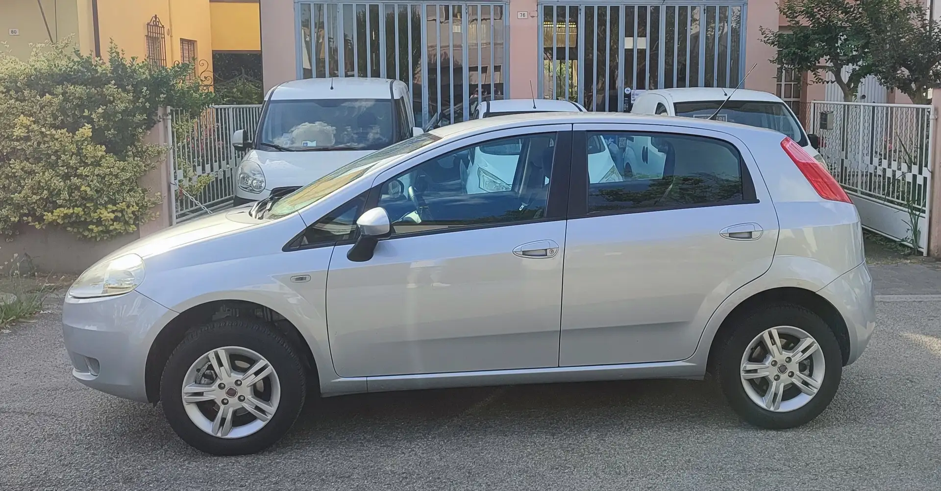 Fiat Grande Punto Grande Punto III 2005 5p 1.4 natural power Negru - 2