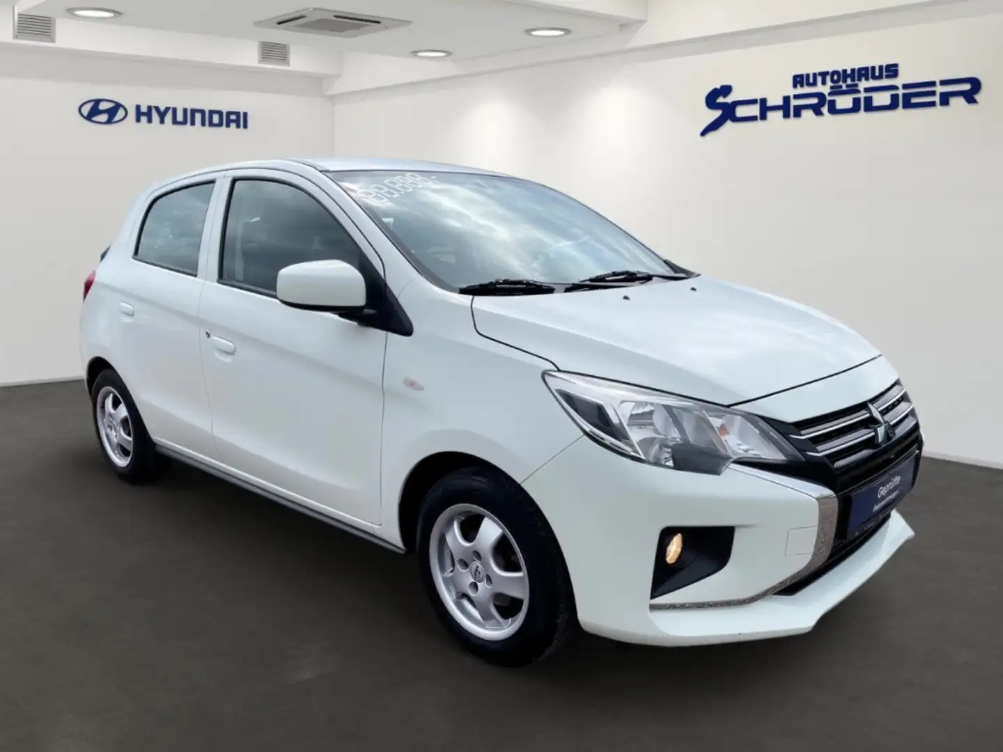 Mitsubishi Space Star 1.0 Basis inklusive Winterreifen Weiß - 2
