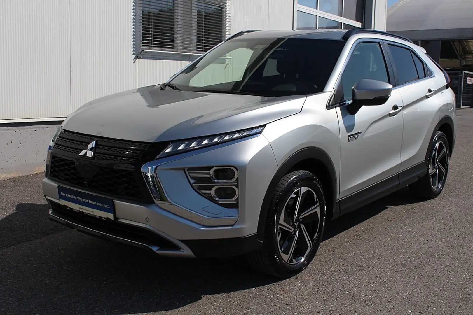 Mitsubishi Eclipse Cross 2,4 PHEV 4WD Intense CVT Aut. Argent - 1