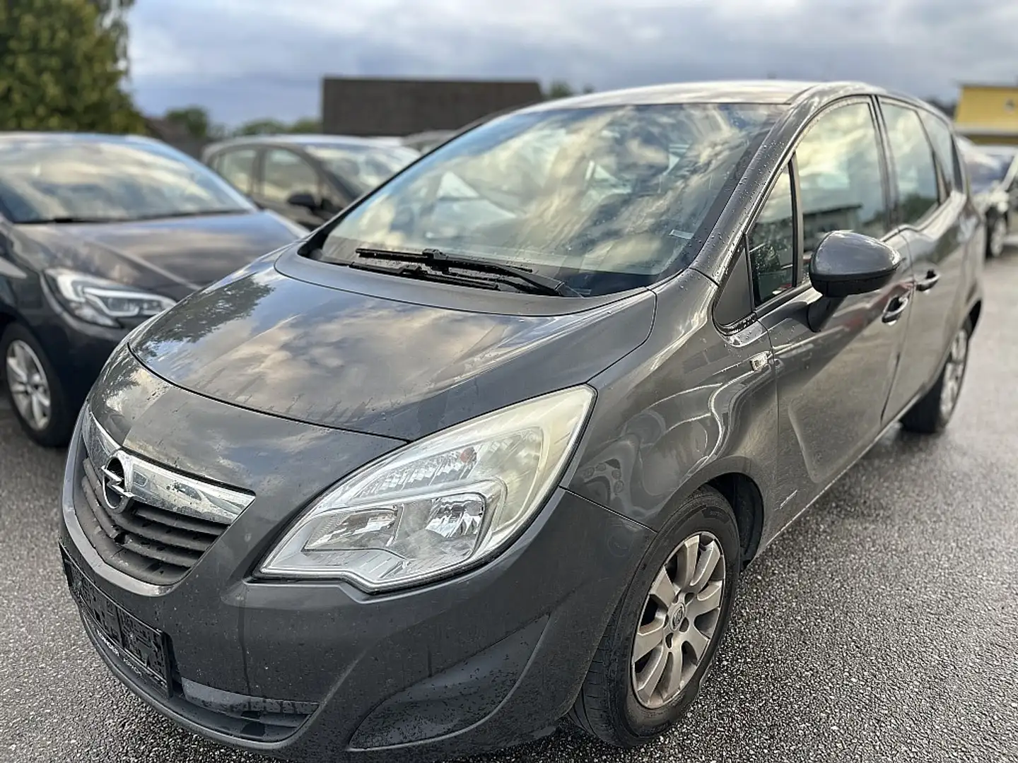 Opel Meriva 1,4 Twinport Edition Серый - 1