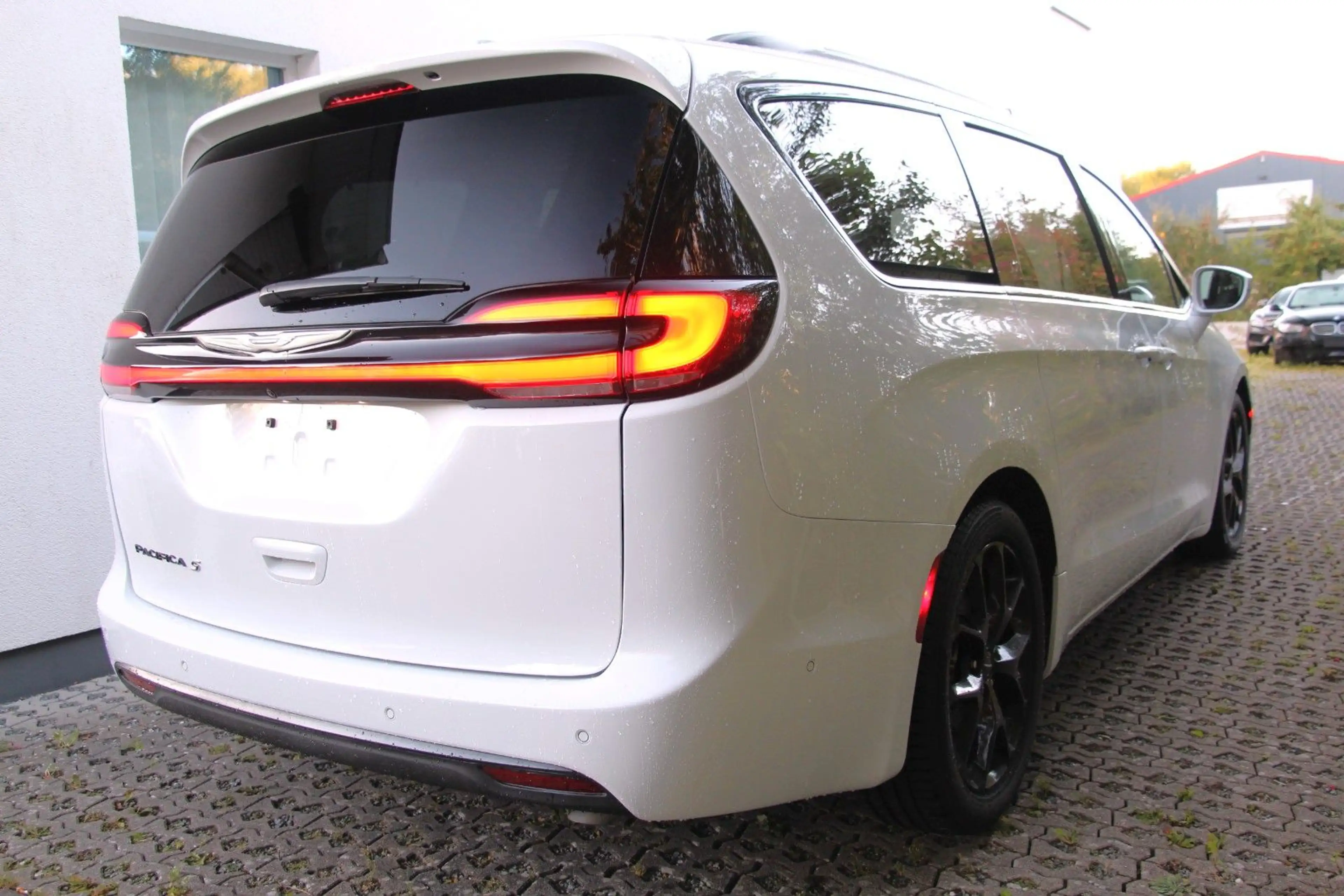 Chrysler Pacifica 3.6 LPG Gasanlage Vollausstattung 7Sitz — photo 5