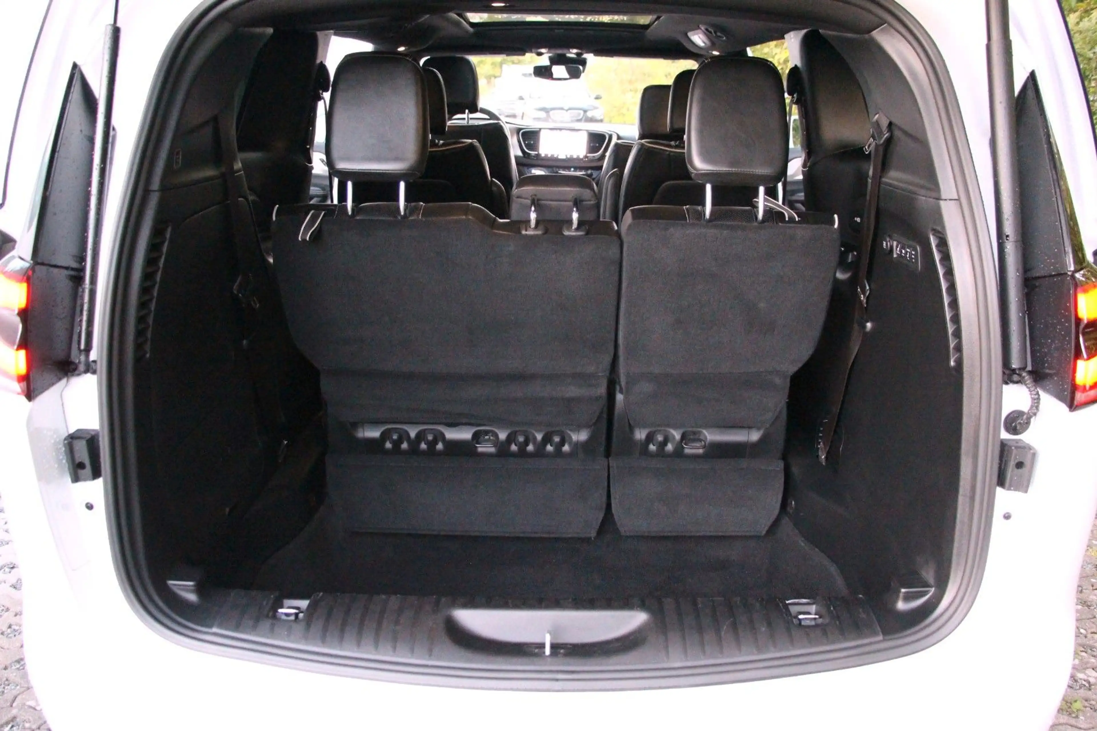 Chrysler Pacifica 3.6 LPG Gasanlage Vollausstattung 7Sitz — photo 21