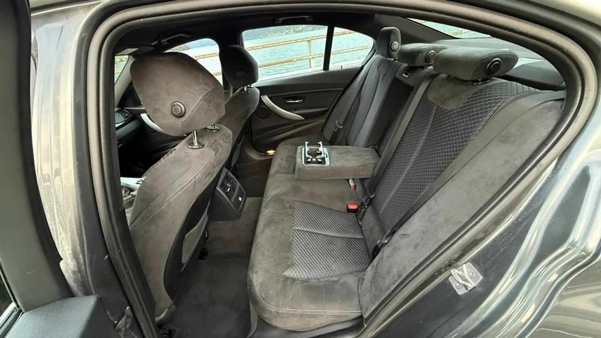 BMW 318 318d 122ch Confort - 2