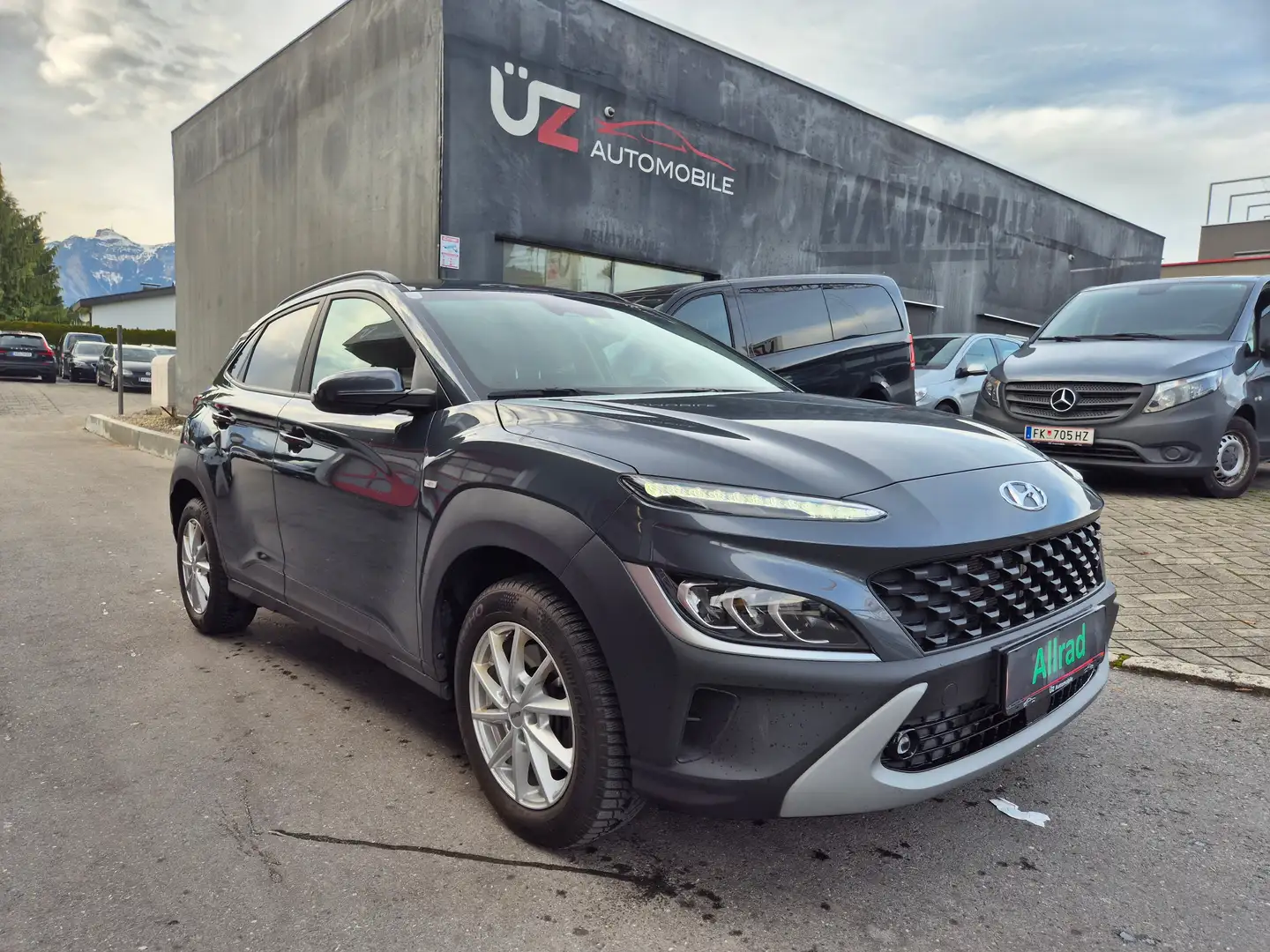 Hyundai KONA *** ALLRAD *** AUTOMATIK *** Style 4WD Grau - 1