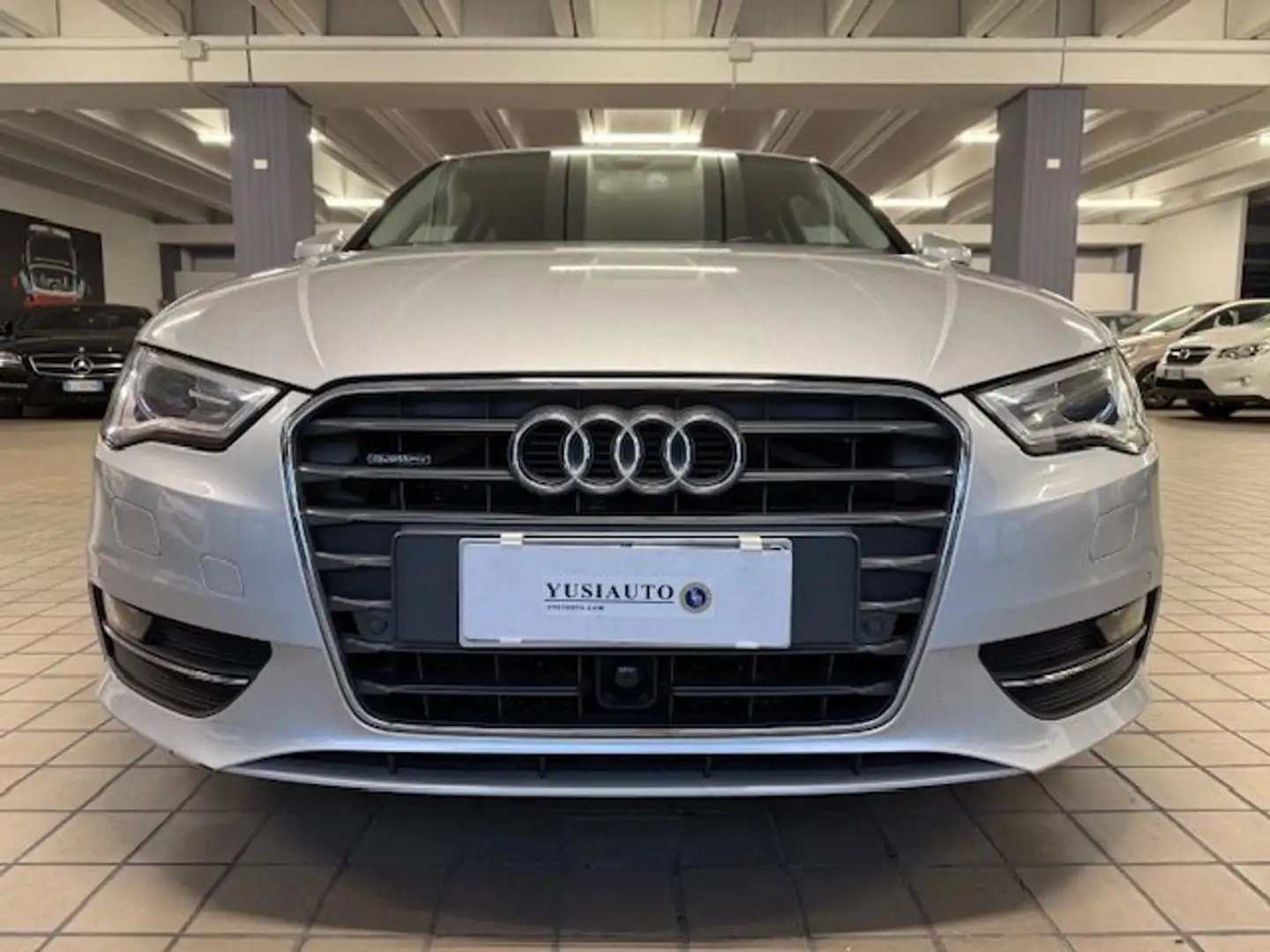 Audi A3 A3 III 2013 3p 1.8 tfsi Ambiente quattro s-tronic Argent - 2