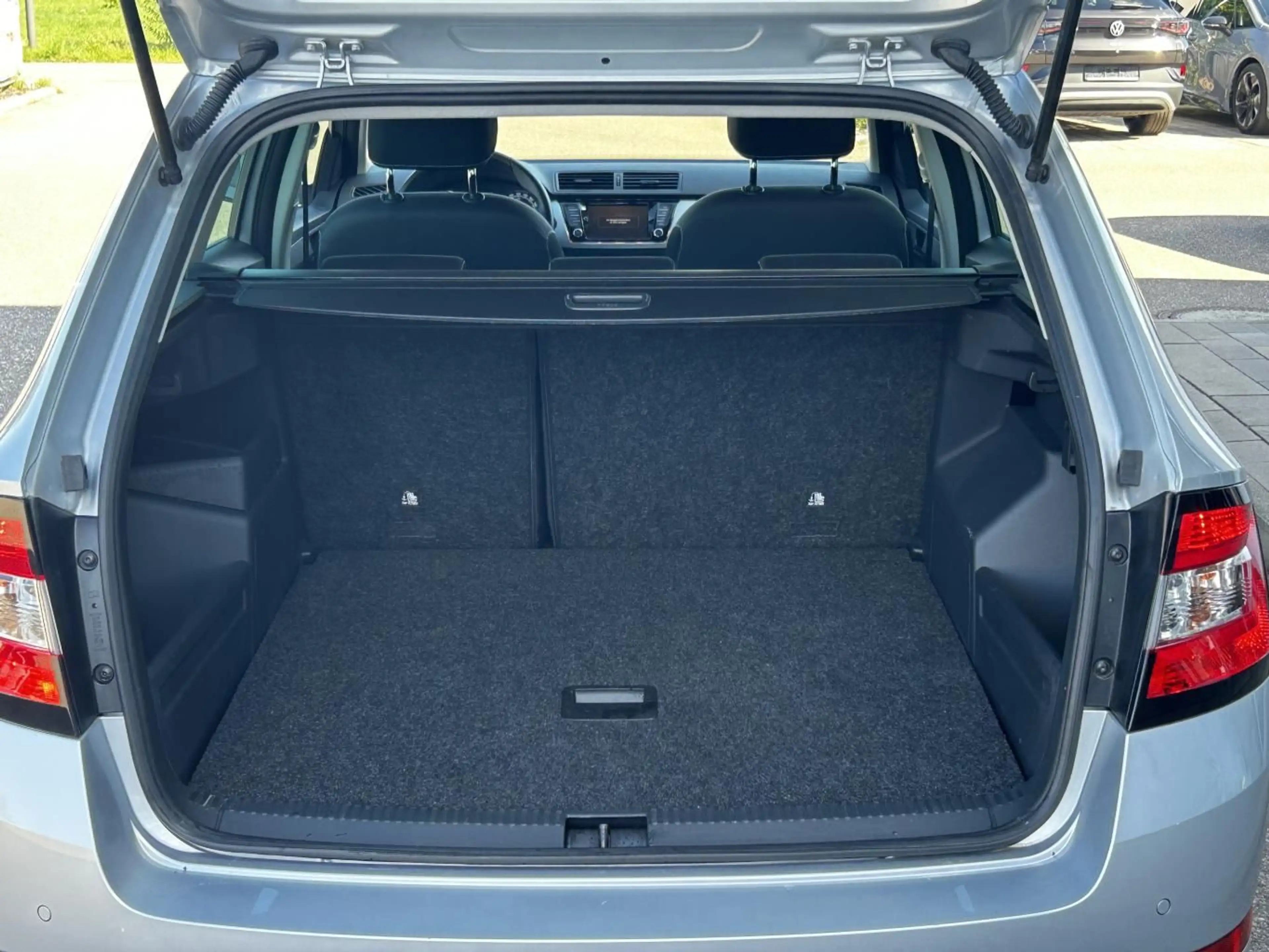 Skoda Fabia Combi 1.0 TSI SMART-LINK+NAVI+DAB+SHZ+PDC+ — photo 13