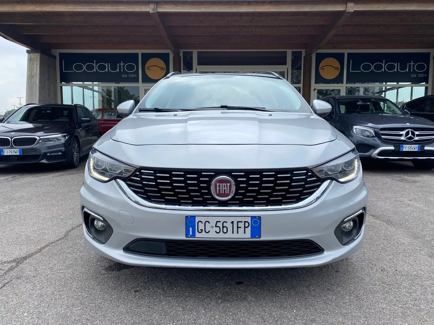 Fiat Tipo Tipo SW 1.6 mjt Lounge #NAVI#LED#APPLE CAR PLAY Gris - 2