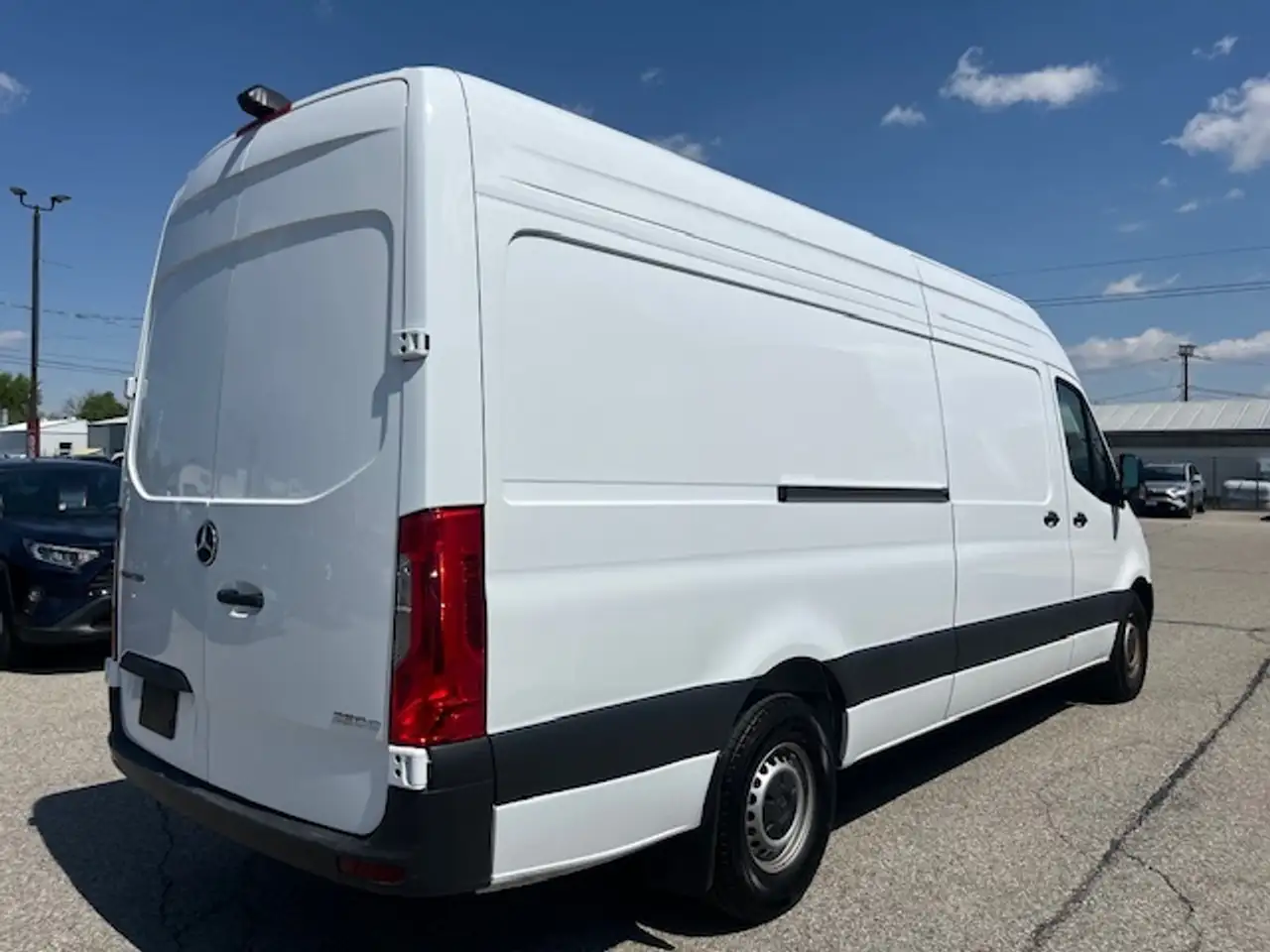 Mercedes-Benz Sprinter снимка Mercedes-Benz Sprinter