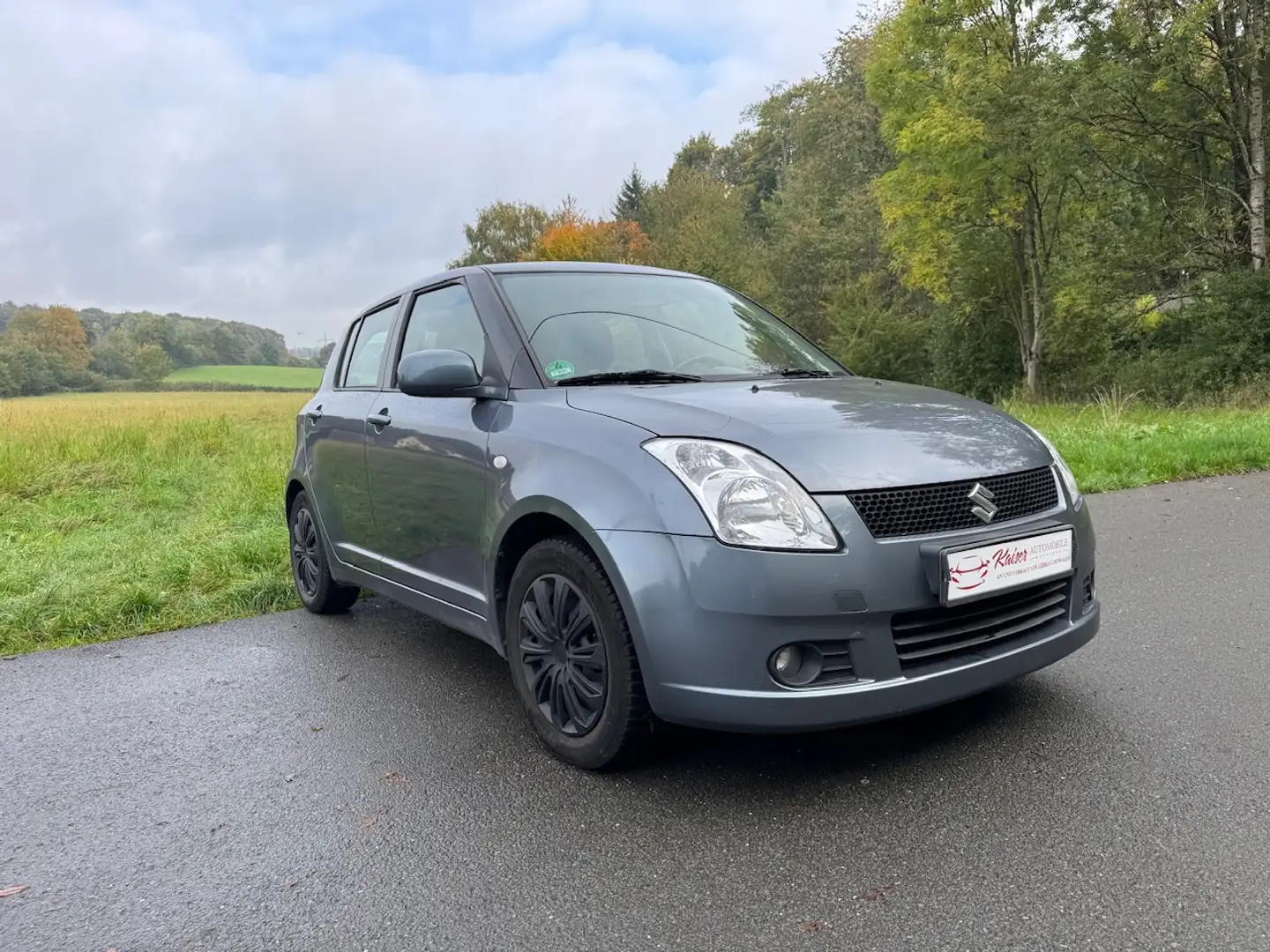 Suzuki Swift Swift Fließheck 5-Türer 1.3 Comfort+ Grau - 1