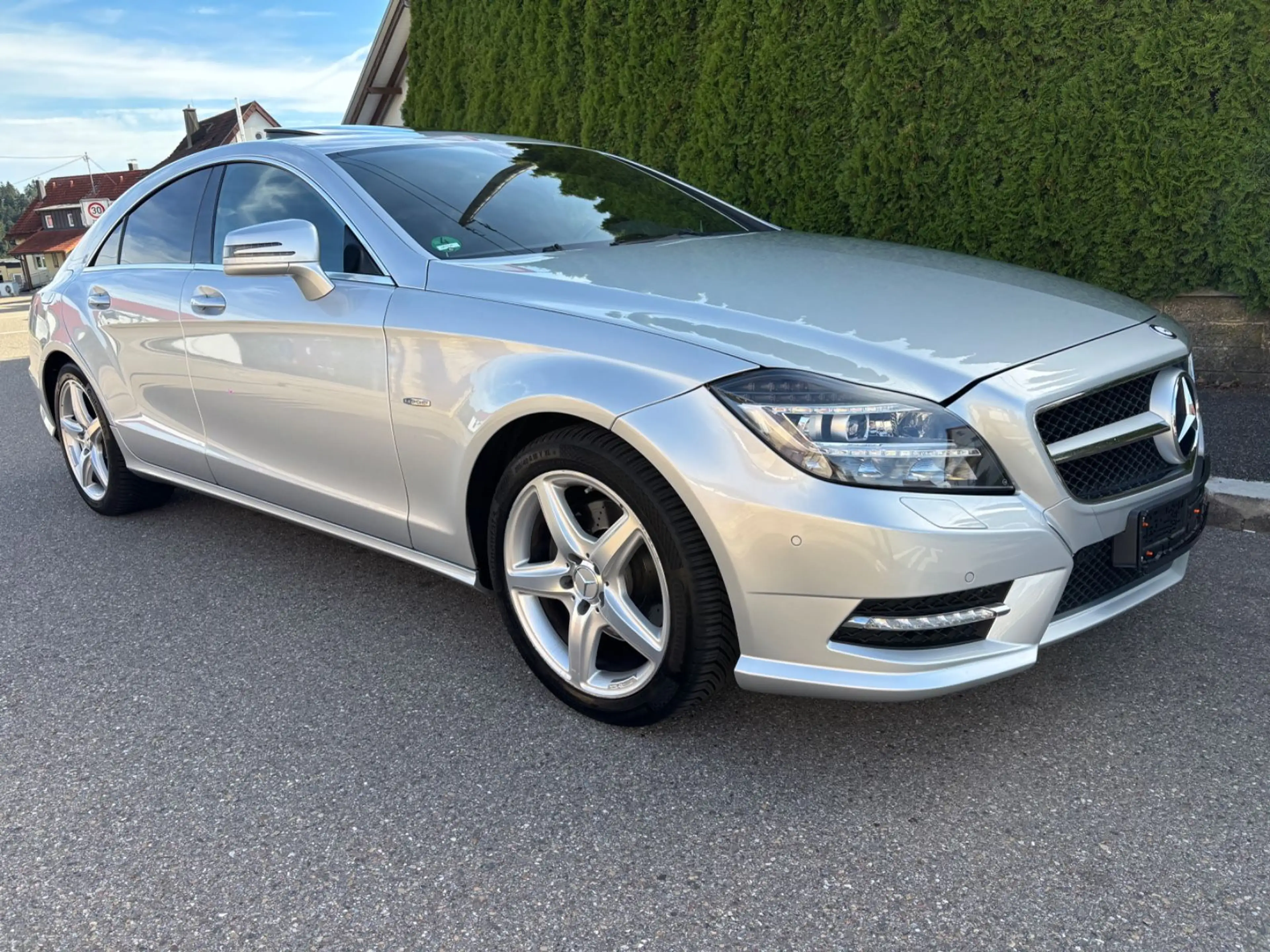 Mercedes-Benz CLS 350 BlueEfficiency AMG Stylingpaket 1 — photo 2