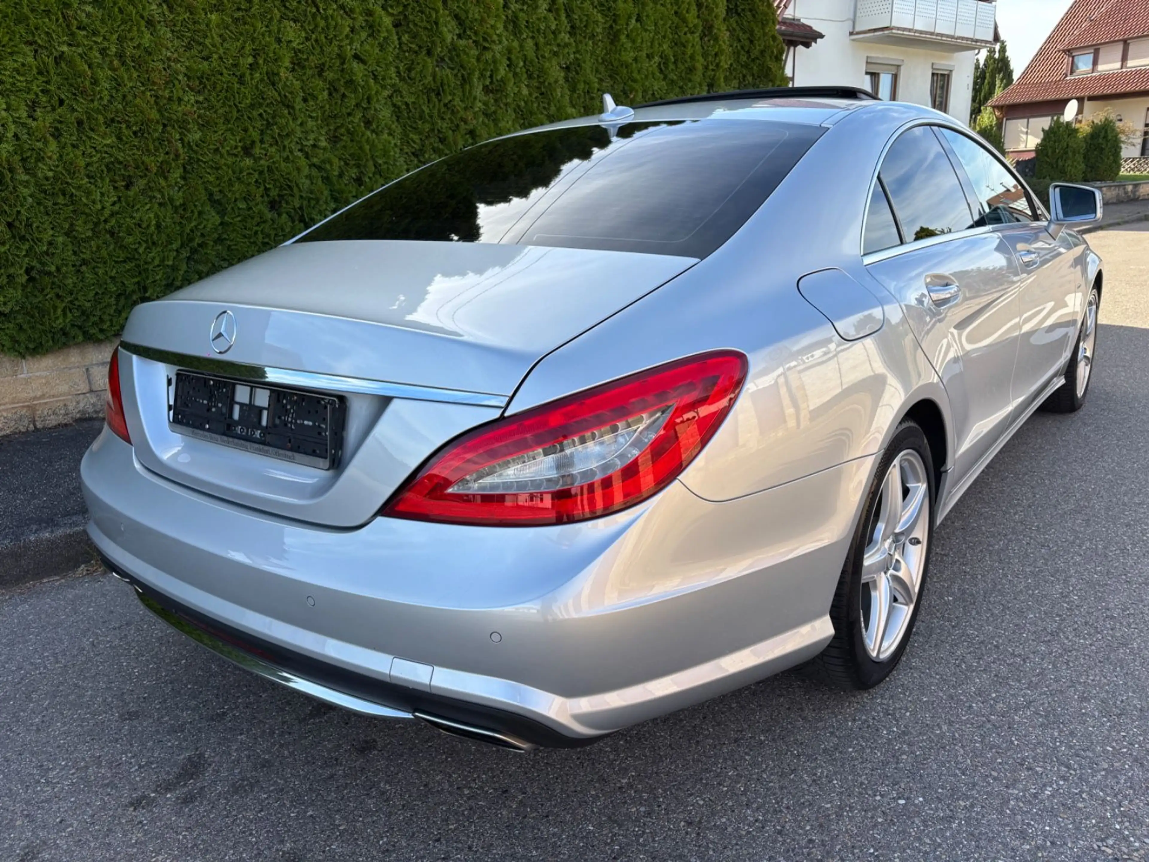 Mercedes-Benz CLS 350 BlueEfficiency AMG Stylingpaket 1 — photo 11