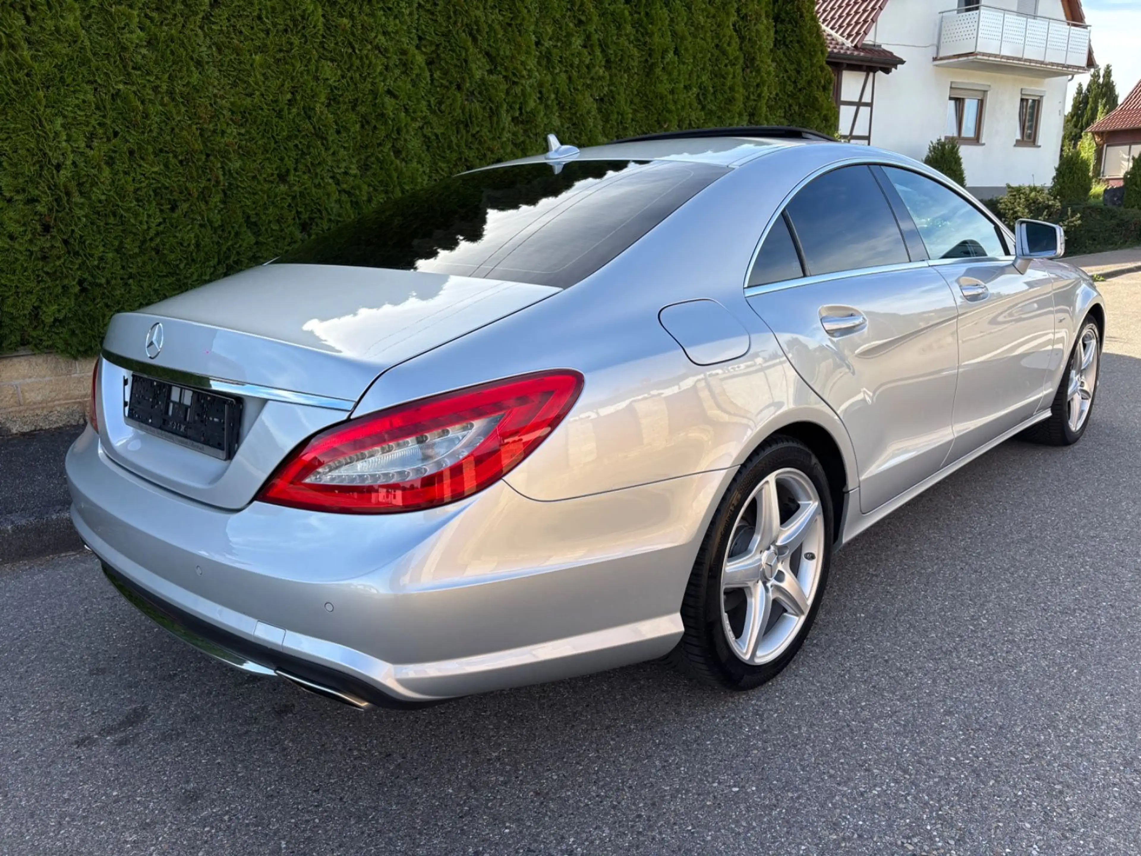 Mercedes-Benz CLS 350 BlueEfficiency AMG Stylingpaket 1 — photo 9