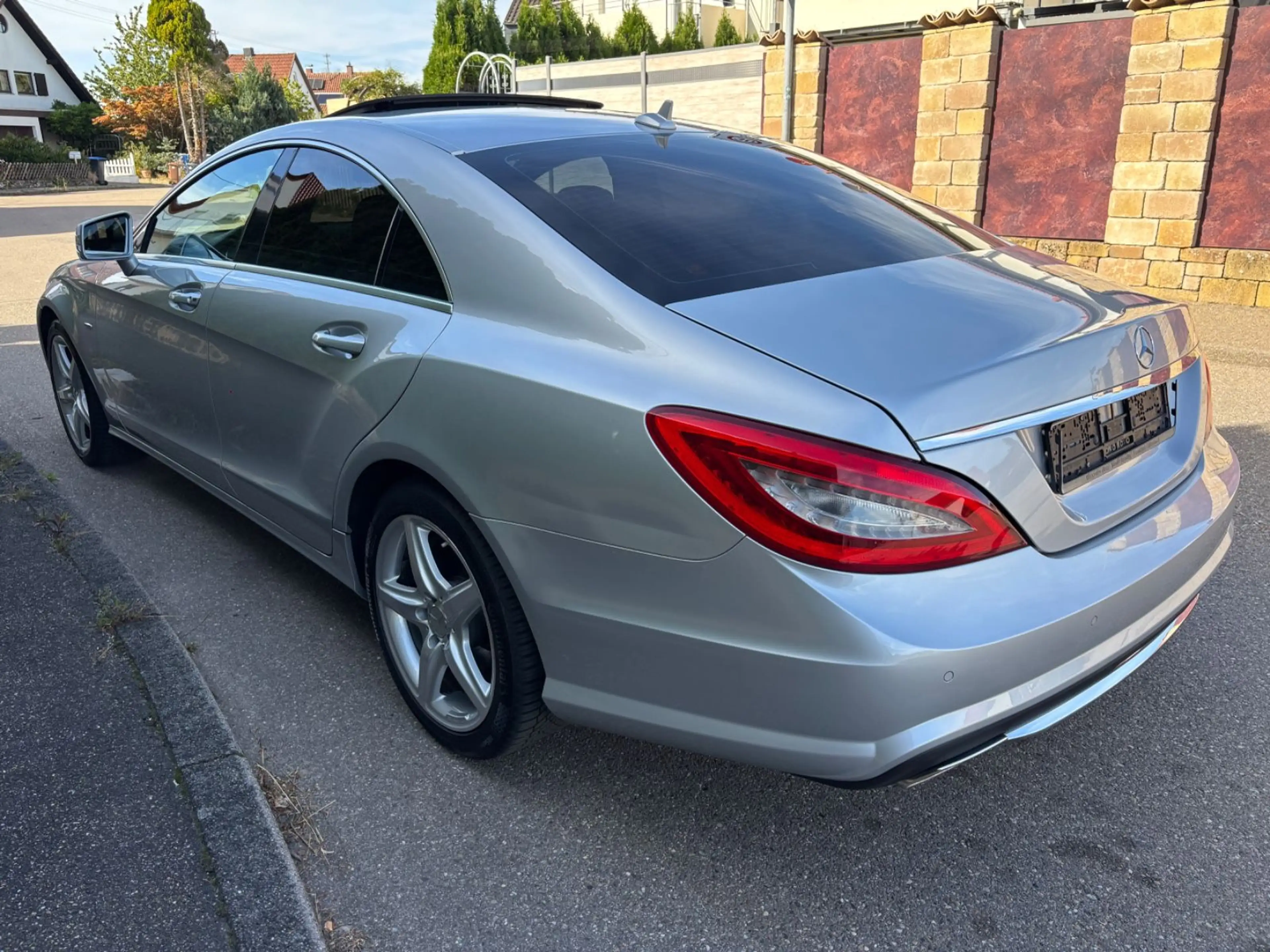 Mercedes-Benz CLS 350 BlueEfficiency AMG Stylingpaket 1 — photo 8