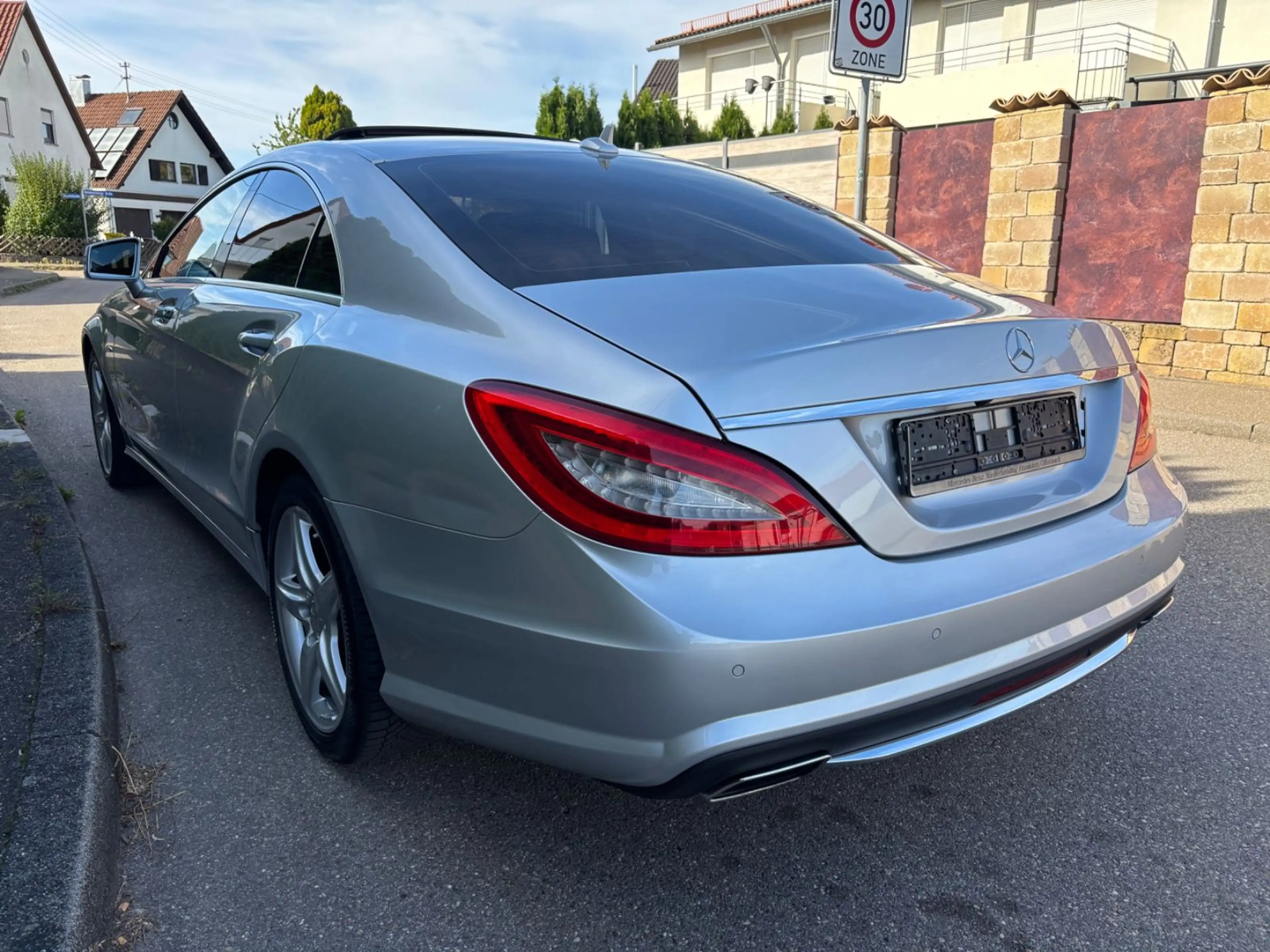 Mercedes-Benz CLS 350 BlueEfficiency AMG Stylingpaket 1 — photo 7