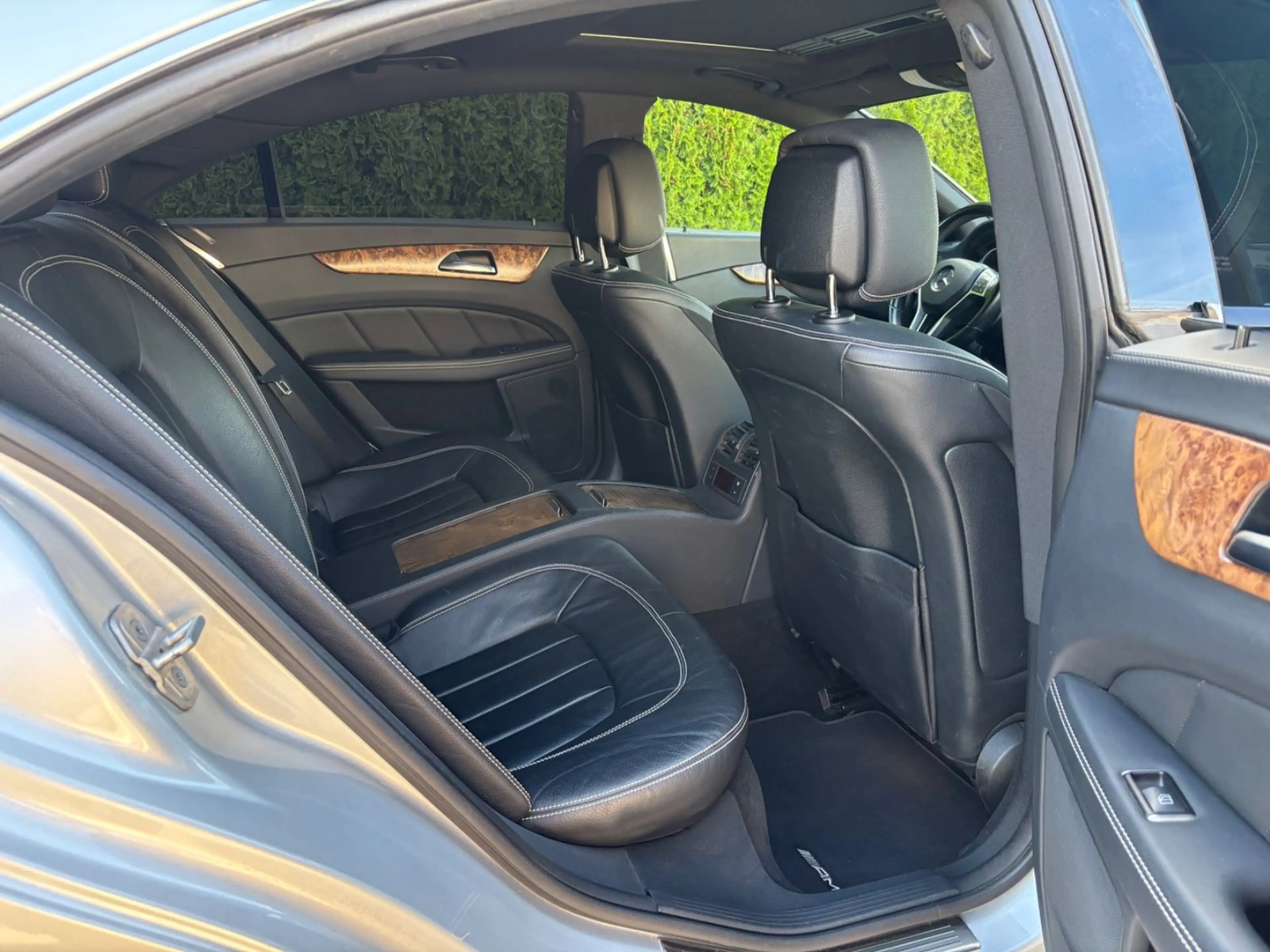 Mercedes-Benz CLS 350 BlueEfficiency AMG Stylingpaket 1 — photo 14