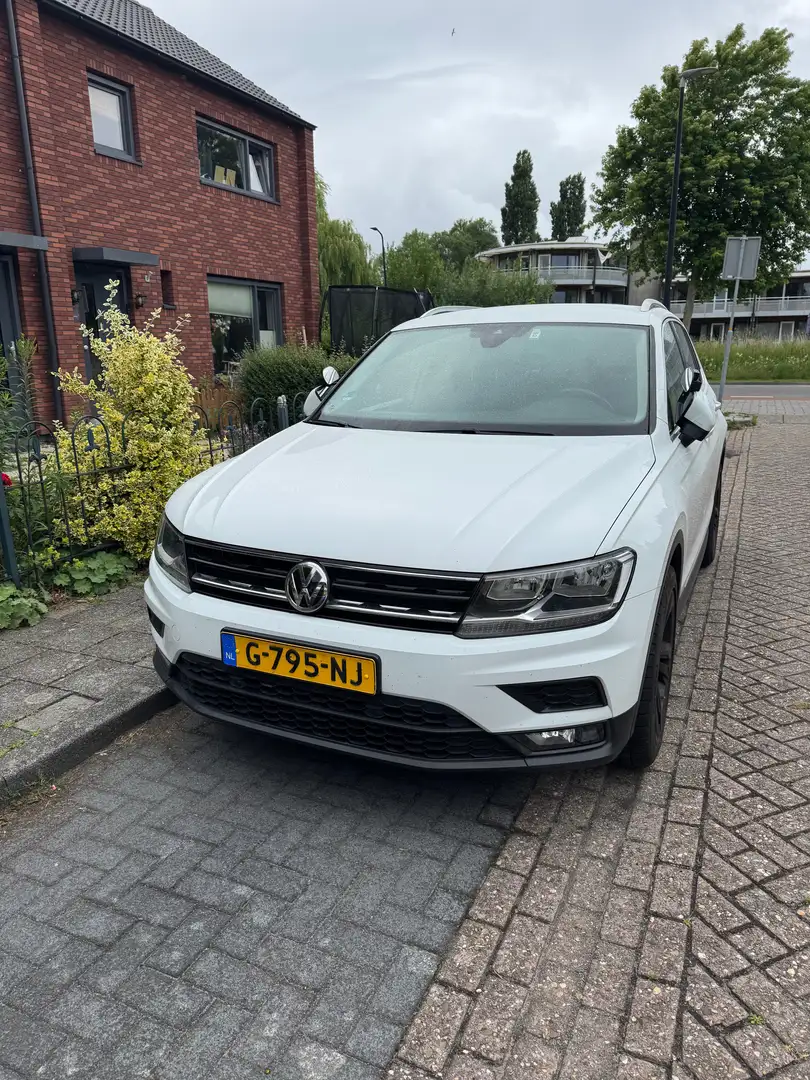 Volkswagen Tiguan Tiguan 1.5 TSI CL Bns Wit - 1