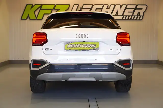 Audi Q2 view 5