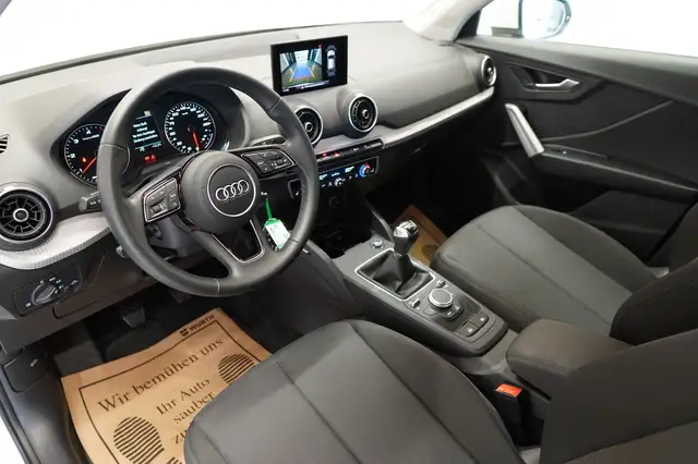 Audi Q2 view 13