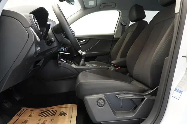 Audi Q2 view 15
