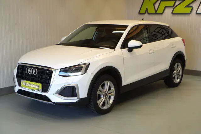 Audi Q2 view 11