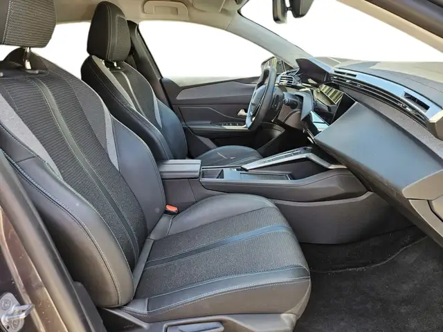 Peugeot 308 view 10