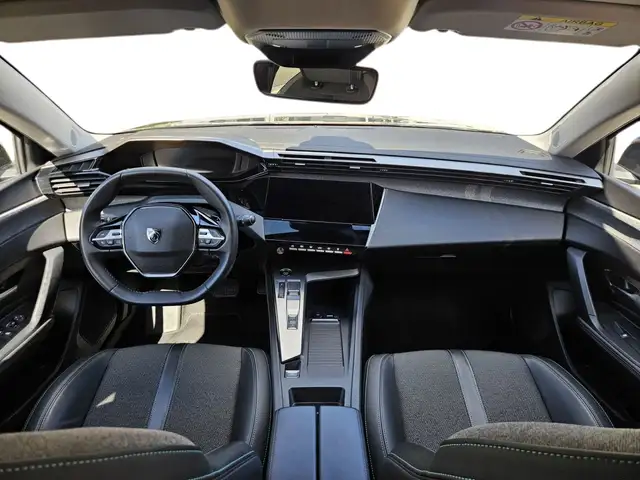Peugeot 308 view 8