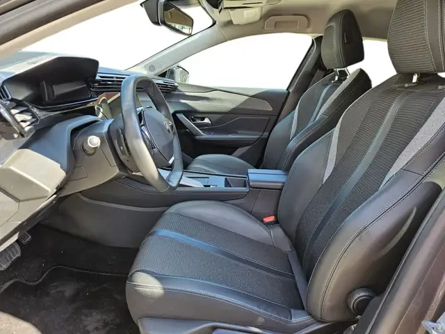 Peugeot 308 view 6