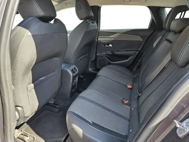 Peugeot 308 view 7