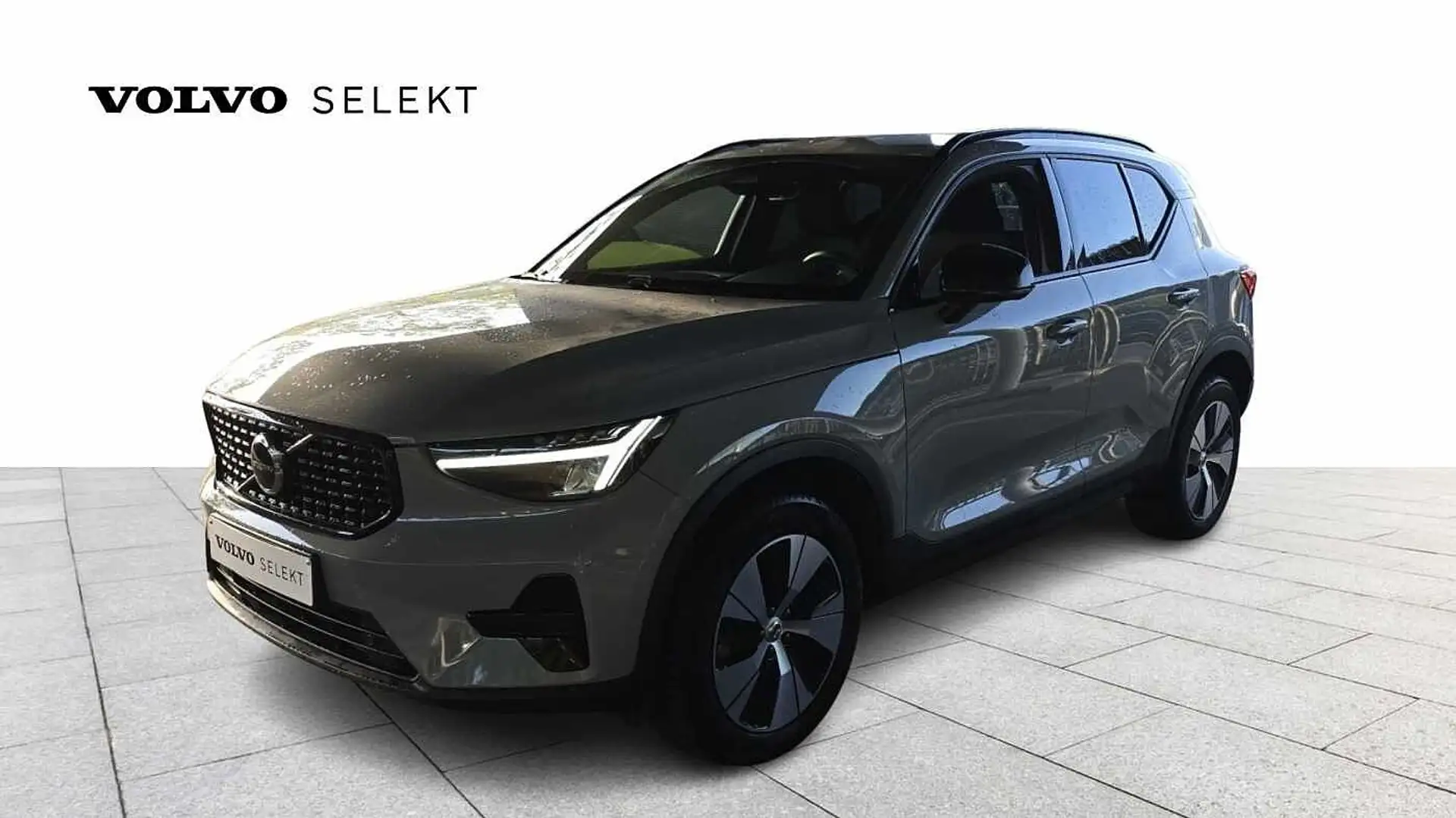Volvo XC40 Plus, B3 Mild hybrid, Benzine, Dark Grigio - 1