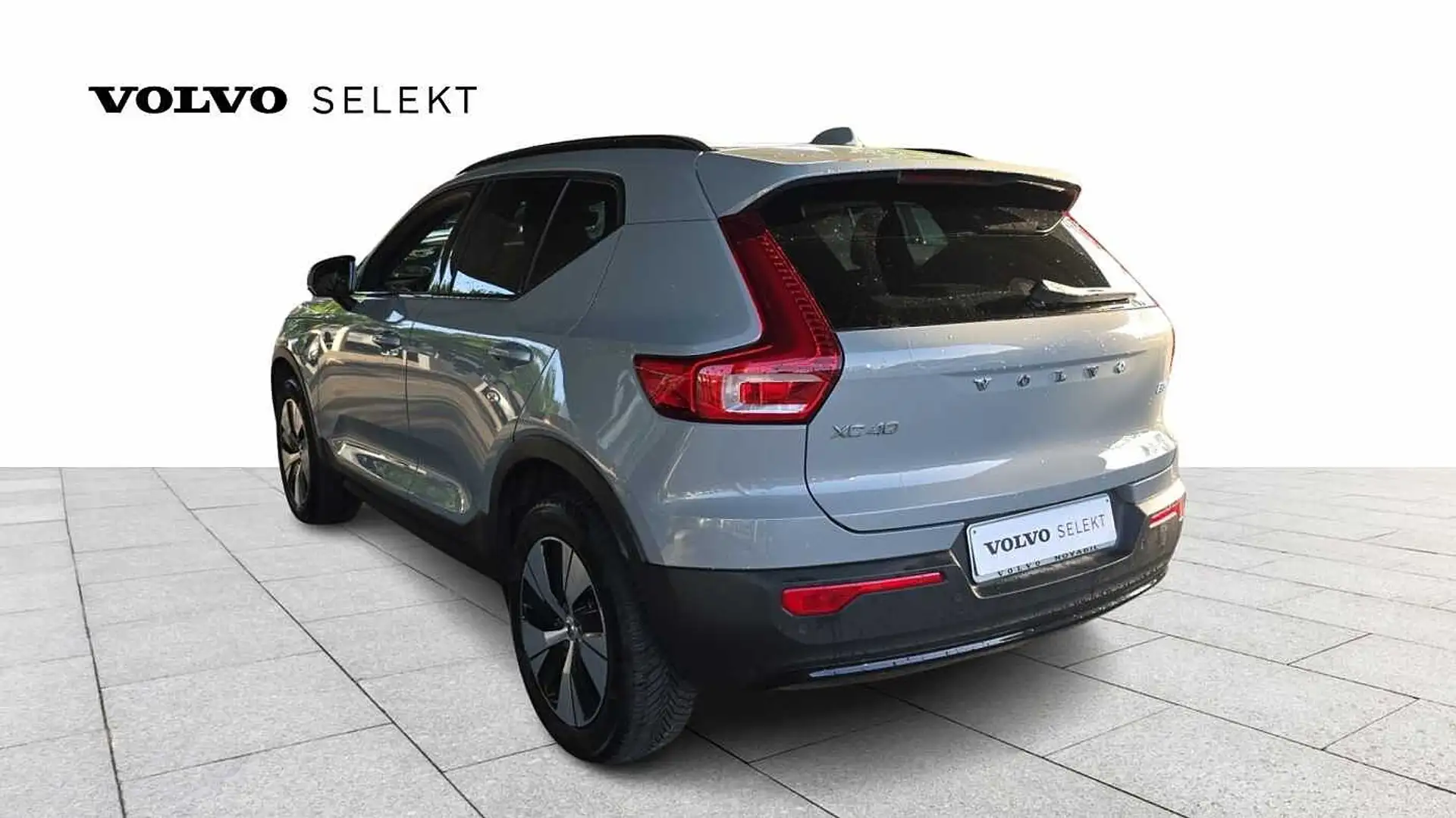 Volvo XC40 Plus, B3 Mild hybrid, Benzine, Dark Grigio - 2