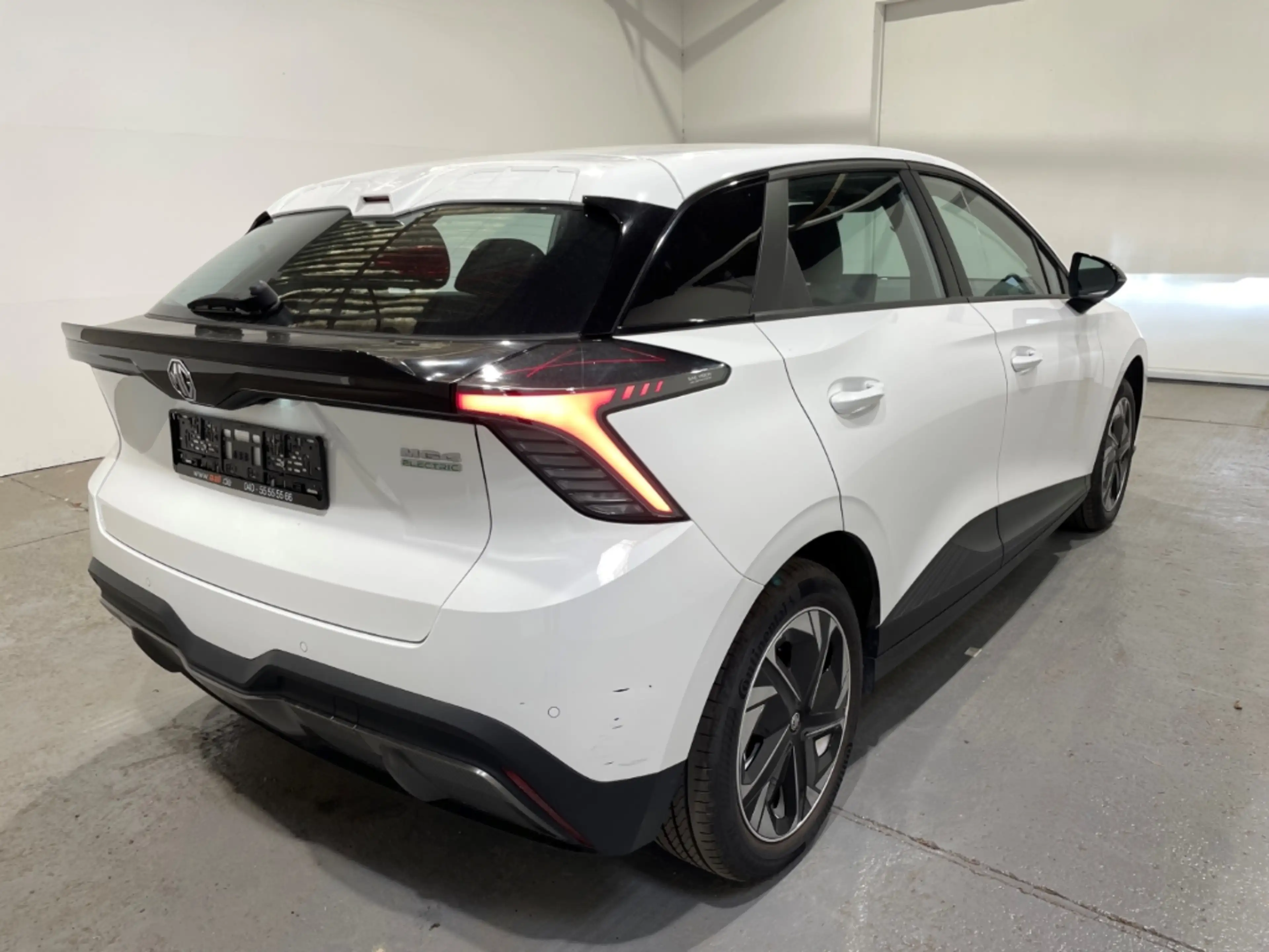 MG MG4 Klima LED ACC PDC Apple CarPlay — photo 3